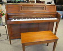 Yamaha M304 Console Piano
